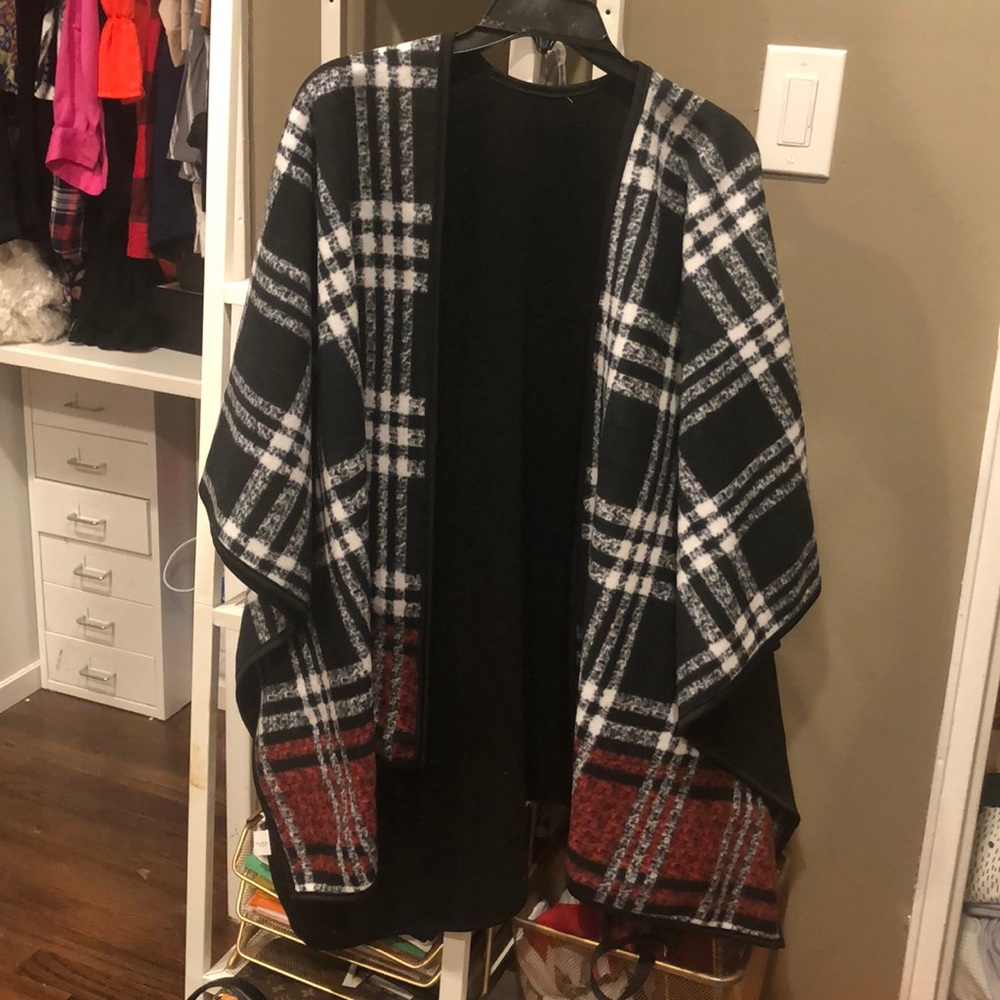 Nicole’s Boutique Ruana Poncho